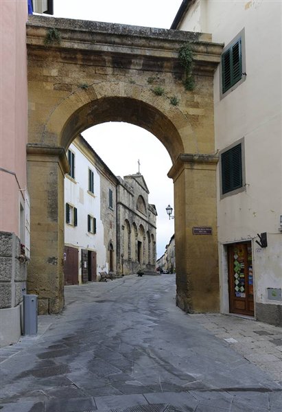 Porta alla Pieve Pomarance