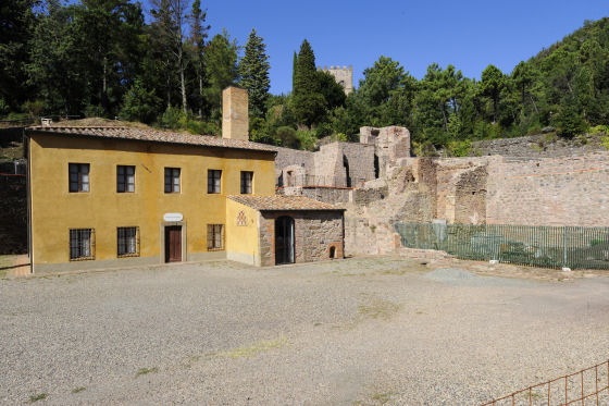 Montecatini, ancora una vista esterna della miniera